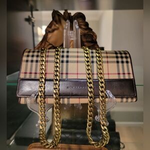 BURBERRY Authentic Burberry Kiss lock Long Wallet + Chain